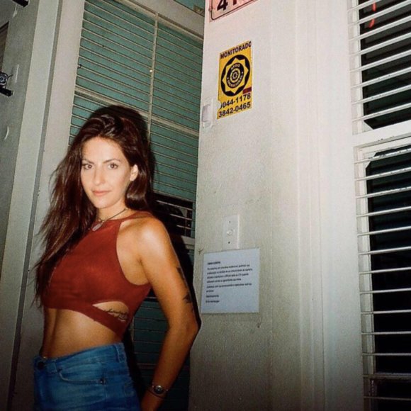 Meet your Posher, Laura - Picture 2 of 3